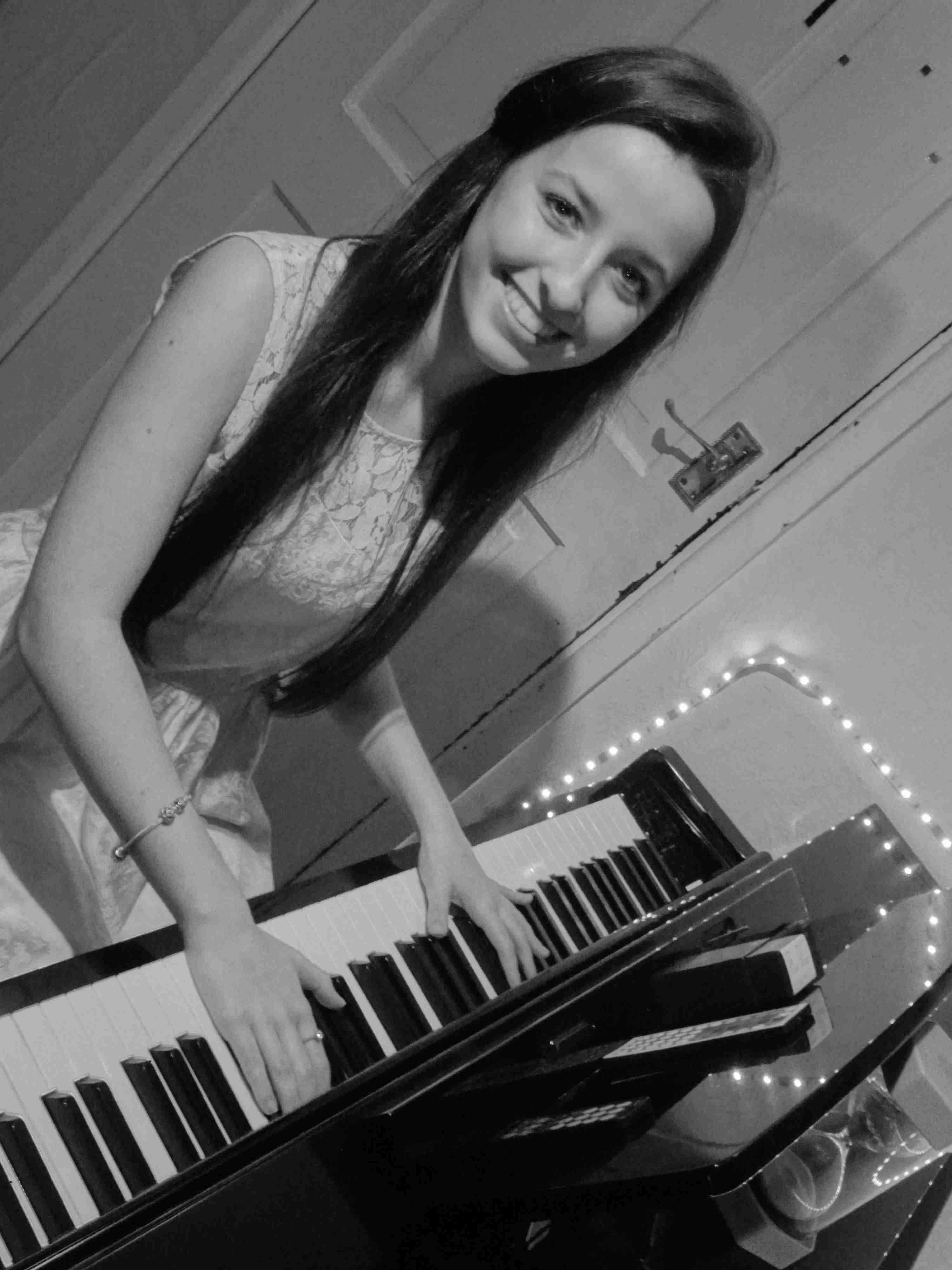 Up-and-coming singer/pianist brings her talent to The Brindley 🗓