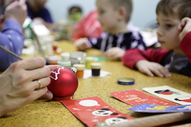 Edsential spreads festive cheer to children across Halton 🗓